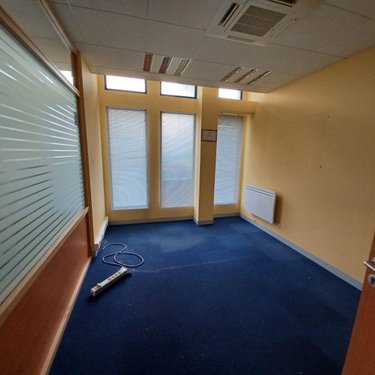 Fonds et murs commerciaux a vendre Saint-Pol-de-Léon 29250 Finistère 116 m2  157500 euros