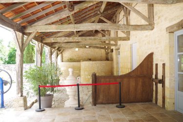 propriete a vendre Sorges-et-Ligueux-en-Périgord 24420 Dordogne 900 m2 14 pièces 1144000 euros