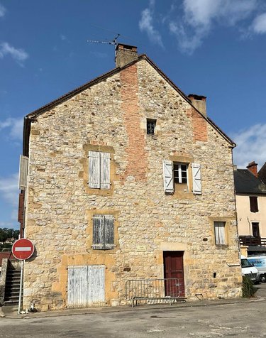 Maison a vendre Gourdon 46300 Lot 126 m2 6 pièces 115400 euros