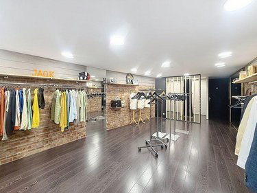 Fonds et murs commerciaux a vendre Hazebrouck 59190 Nord  136500 euros