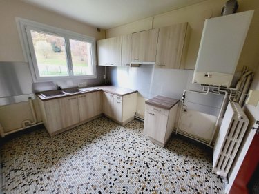 Immeuble a vendre Ussel 19200 Corrèze 360 m2  322400 euros