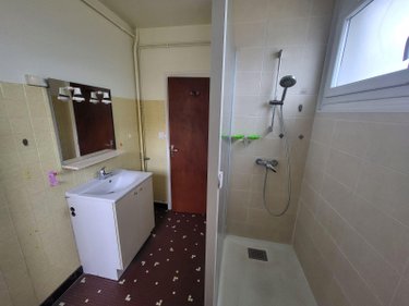 Immeuble a vendre Ussel 19200 Corrèze 360 m2  322400 euros