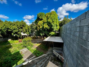 Maison a vendre La-Riviere 97421 Réunion 220 m2 11 pièces 555450 euros