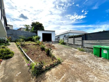 Maison a vendre La-Riviere 97421 Réunion 220 m2 11 pièces 555450 euros