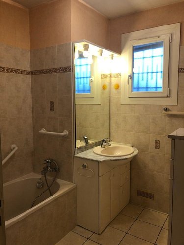Maison a vendre Saint-Amand-Montrond 18200 Cher 137 m2 5 pièces 137200 euros