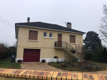 Maison a vendre Saint-Amand-Montrond 18200 Cher 137 m2 5 pièces 137200 euros