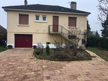 Maison a vendre Saint-Amand-Montrond 18200 Cher 137 m2 5 pièces 137200 euros