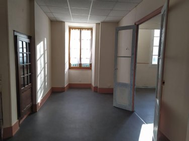 Immeuble a vendre Chantelle 03140 Allier 290 m2  195000 euros