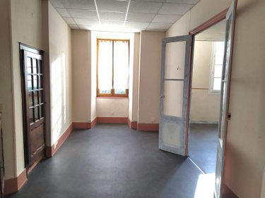 Maison a vendre Chantelle 03140 Allier 300 m2 12 pièces 149000 euros