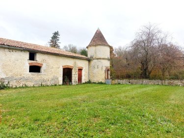 propriete a vendre Chambon 17290 Charente-Maritime 243 m2 8 pièces 457600 euros