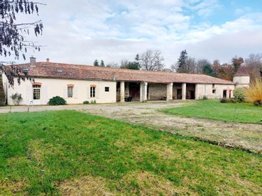 propriete a vendre Chambon 17290 Charente-Maritime 243 m2 8 pièces 457600 euros