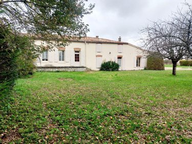 propriete a vendre Chambon 17290 Charente-Maritime 243 m2 8 pièces 457600 euros