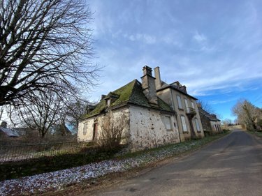 Maison a vendre Ally 15700 Cantal 260 m2  64660 euros