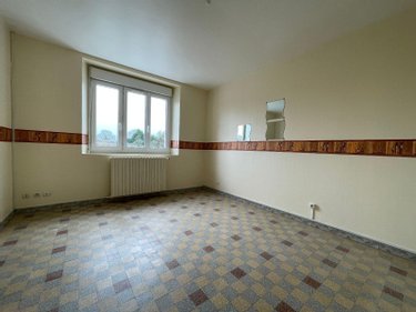 Location maison Neuville-sur-Sarthe 72190 Sarthe 81 m2  870 euros
