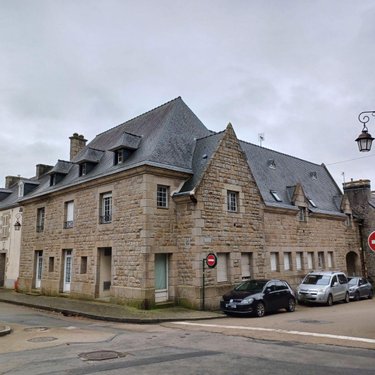 Immeuble a vendre Saint-Pol-de-Léon 29250 Finistère 586 m2  519000 euros