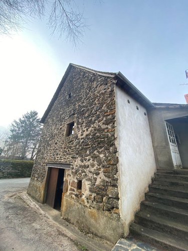 Maison a vendre Chaussenac 15700 Cantal  63600 euros