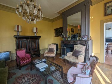 propriete a vendre Bergues 59380 Nord 1362 m2 20 pièces 927000 euros