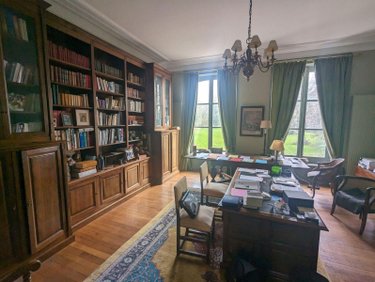 propriete a vendre Bergues 59380 Nord 1362 m2 20 pièces 927000 euros