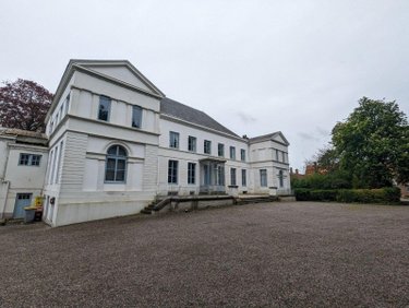 propriete a vendre Bergues 59380 Nord 1362 m2 20 pièces 927000 euros