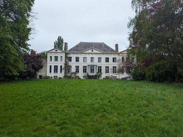 propriete a vendre Bergues 59380 Nord 1362 m2 20 pièces 927000 euros