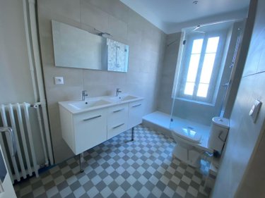 Location appartement Toulon 83000 Var 86 m2 4 pièces 1059 euros