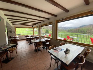 Fonds et murs commerciaux a vendre Le Falgoux 15380 Cantal  660000 euros