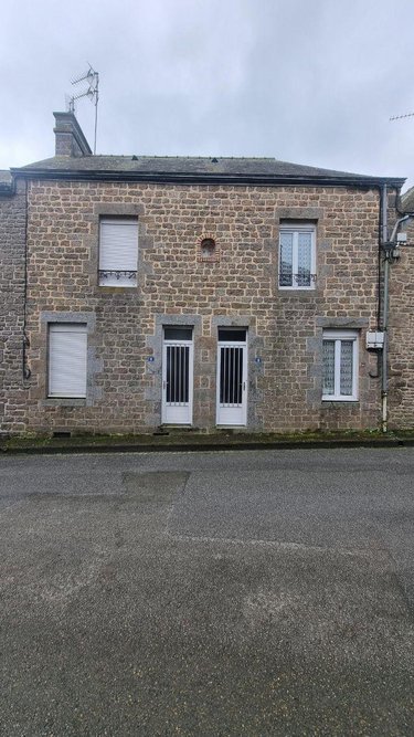 Immeuble a vendre Gorron 53120 Mayenne 120 m2  94920 euros
