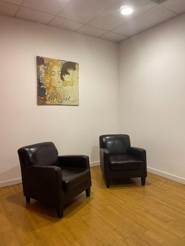 Fonds et murs commerciaux a vendre Caëstre 59190 Nord 102 m2  163000 euros