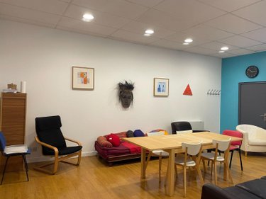 Fonds et murs commerciaux a vendre Caëstre 59190 Nord 102 m2  163000 euros