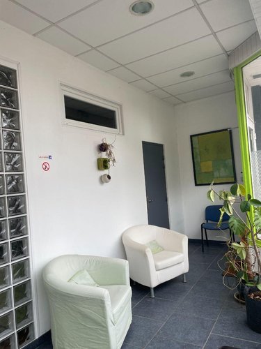 Fonds et murs commerciaux a vendre Caëstre 59190 Nord 102 m2  163000 euros