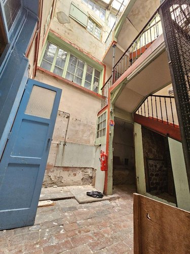 Immeuble a vendre Saint-Amour 39160 Jura 238 m2  49000 euros