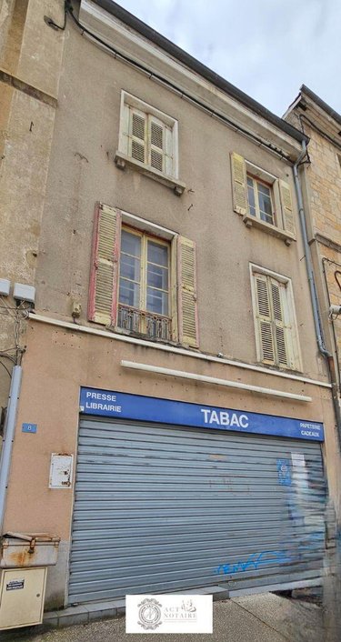 Immeuble a vendre Saint-Amour 39160 Jura 238 m2  64800 euros