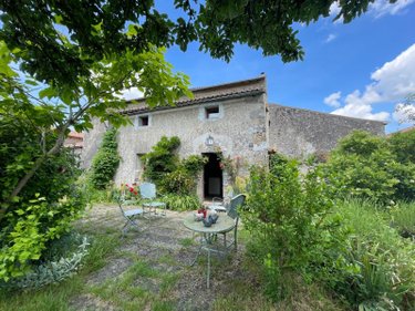 propriete a vendre Saint Maurice Étusson 79150 Deux-Sèvres 196 m2 7 pièces 301912 euros