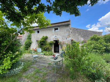 propriete a vendre Saint Maurice Étusson 79150 Deux-Sèvres 196 m2 7 pièces 301912 euros