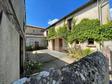 propriete a vendre Saint Maurice Étusson 79150 Deux-Sèvres 196 m2 7 pièces 301912 euros