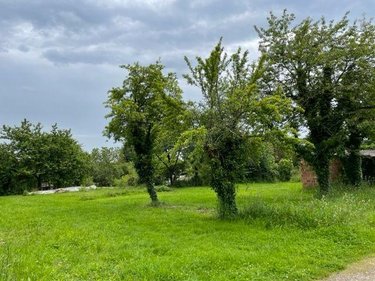 Terrain a batir a vendre Chaillac-sur-Vienne 87200 Haute-Vienne 1087 m2  25920 euros