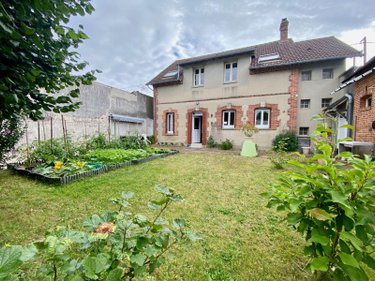 Maison a vendre Salbris 41300 Loir-et-Cher 213 m2 9 pièces 199733 euros