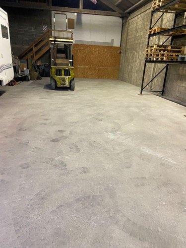 Location garage et parking Landivisiau 29400 Finistère  550 euros