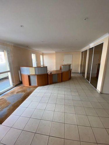 Location fonds et murs commerciaux Évreux 27000 Eure 186 m2  2000 euros