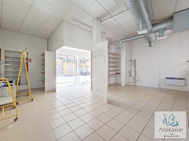 Fonds et murs commerciaux a vendre Tournus 71700 Saône-et-Loire 56 m2  70000 euros
