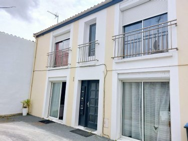 Immeuble a vendre La Jarrie 17220 Charente-Maritime 133 m2  396416 euros
