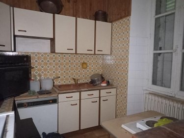 Maison a vendre Vic-sur-Cère 15800 Cantal 216 m2 7 pièces 28000 euros