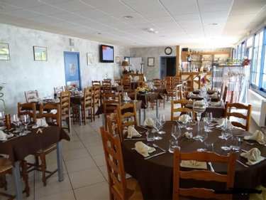 Immeuble a vendre Bannes 52360 Haute-Marne 352 m2  263000 euros