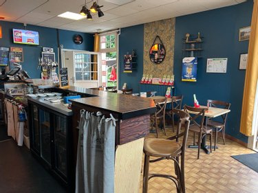 Fonds et murs commerciaux a vendre Lavenay 72310 Sarthe  54000 euros