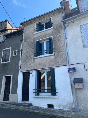 Maison a vendre Mauriac 15200 Cantal 65 m2  53000 euros