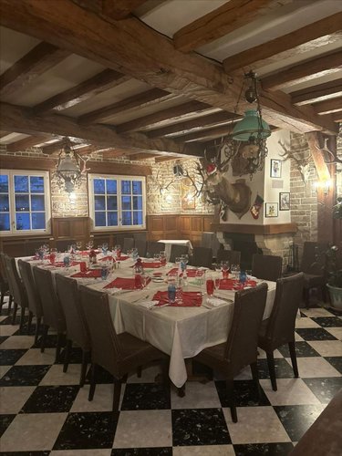 Fonds et murs commerciaux a vendre Arc-en-Barrois 52210 Haute-Marne 300 m2  212000 euros