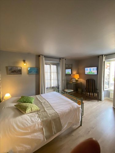 Fonds et murs commerciaux a vendre Arc-en-Barrois 52210 Haute-Marne 300 m2  212000 euros