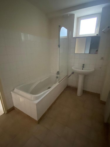 Location appartement Cluny 71250 Saône-et-Loire 31 m2 1 pièce 450 euros