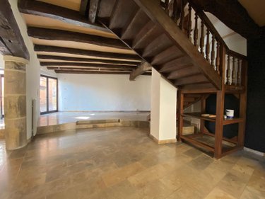 Location immeuble de rapport Cluny 71250 Saône-et-Loire 128 m2  730 euros