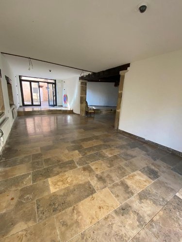 Location immeuble de rapport Cluny 71250 Saône-et-Loire 128 m2  730 euros